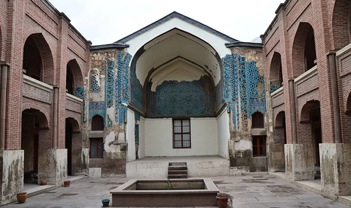 Sırçalı Medrese
